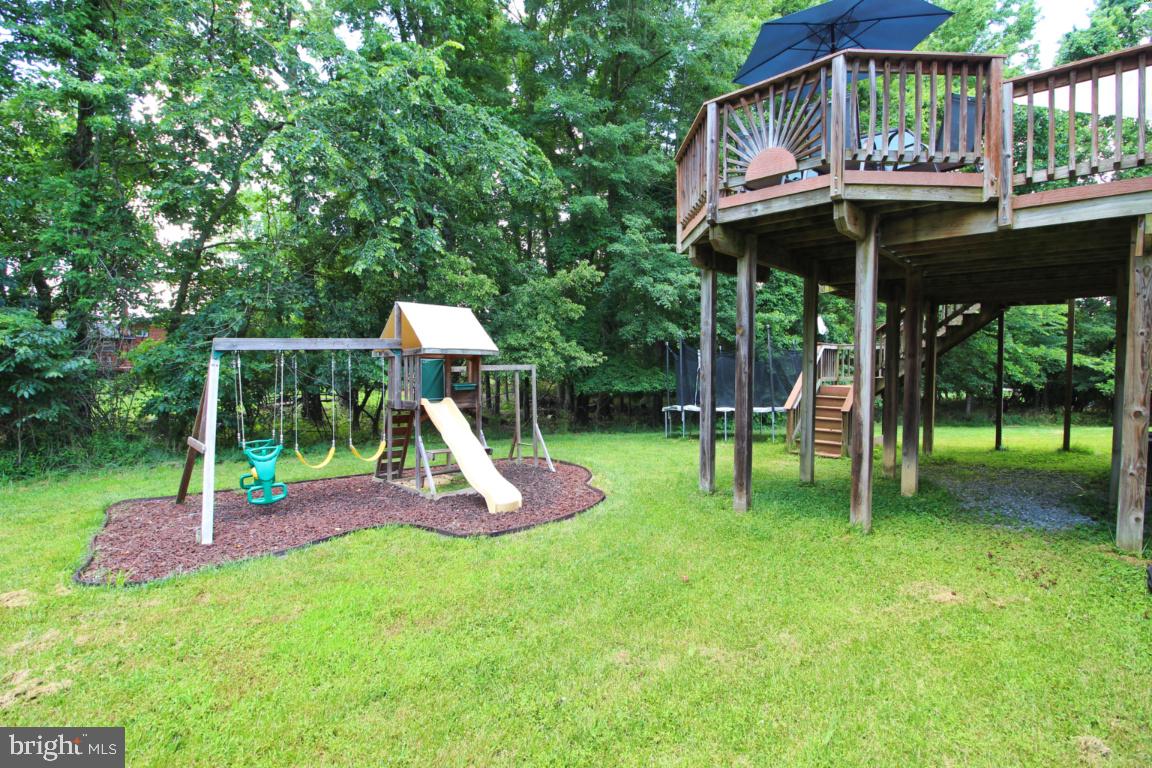 CLINTON ACRES - Residential