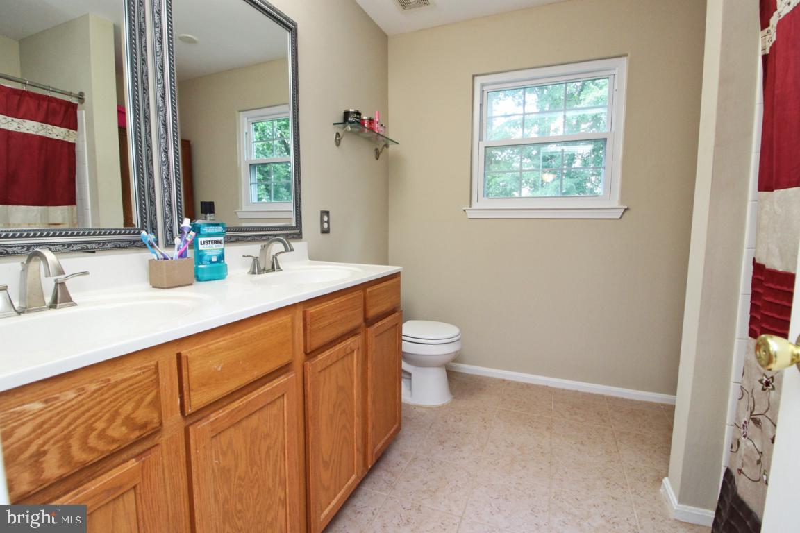 CLINTON ACRES - Residential