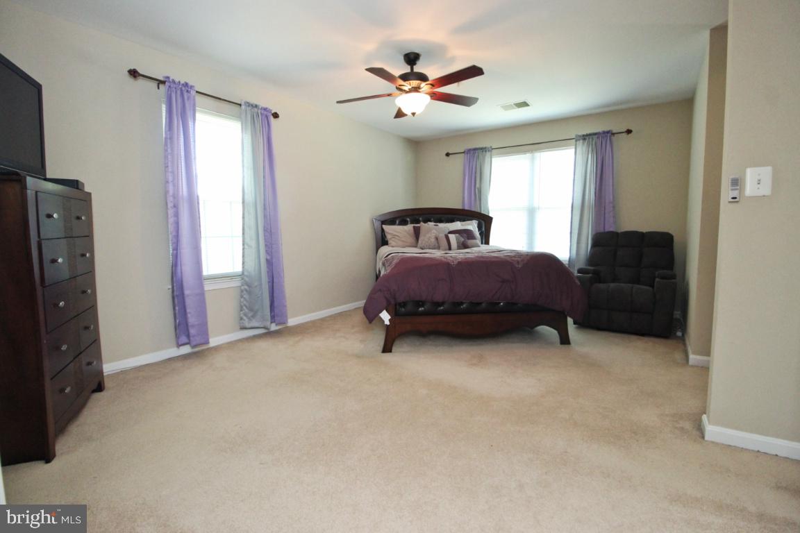 CLINTON ACRES - Residential