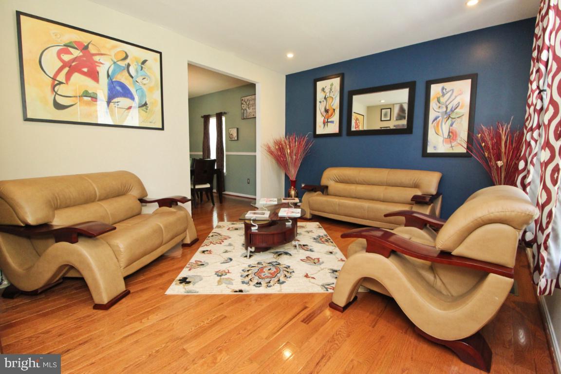 CLINTON ACRES - Residential