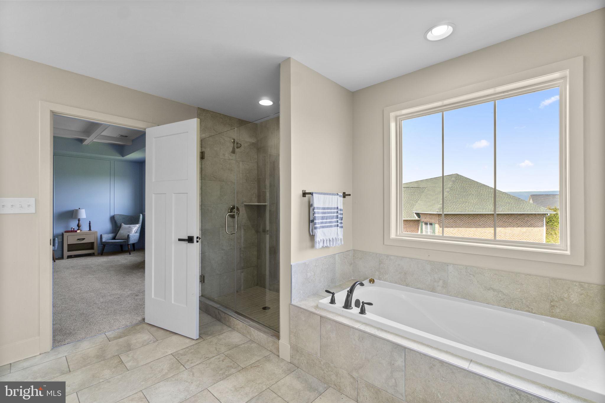 MAJESTIC RIDGE - Residential