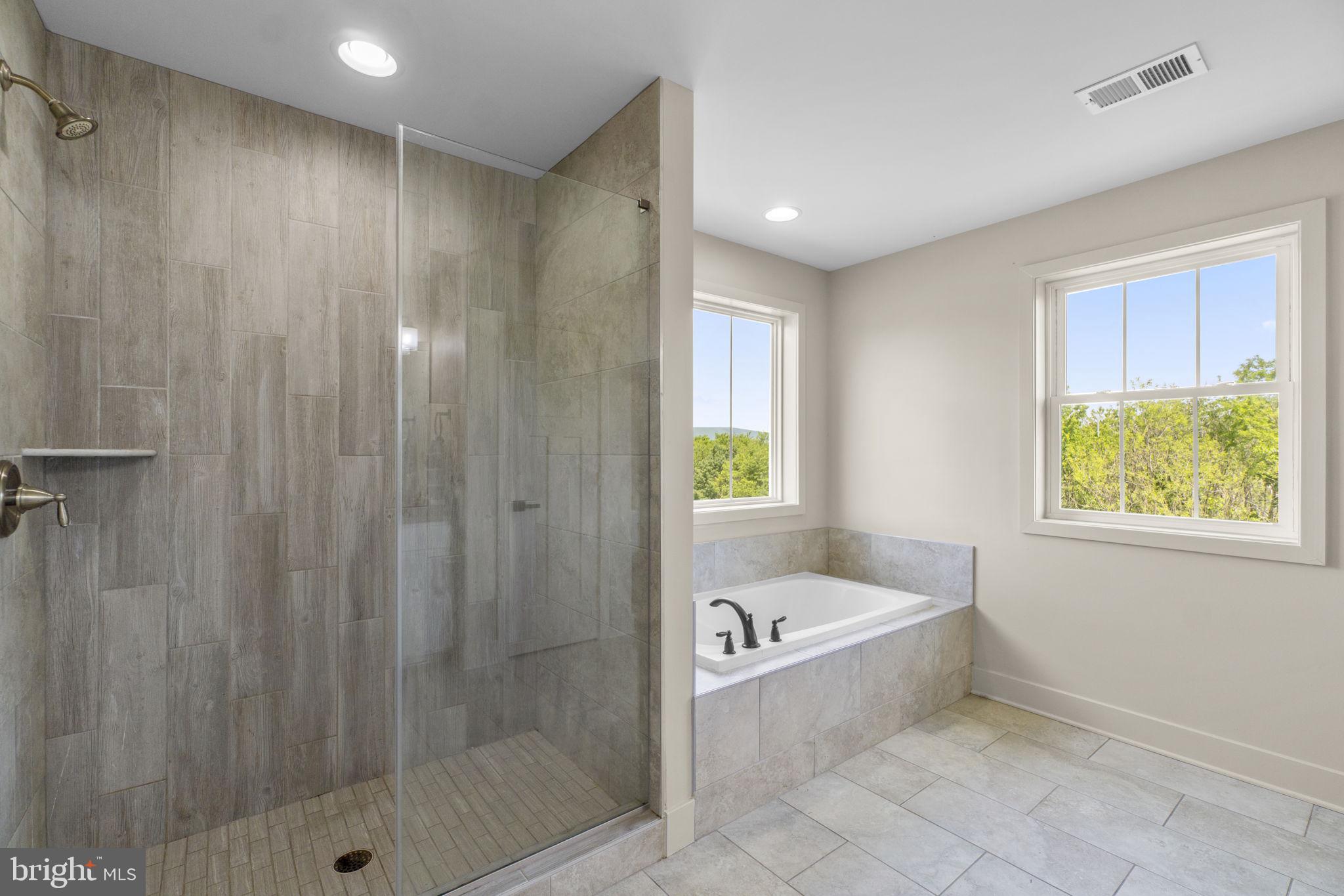 MAJESTIC RIDGE - Residential
