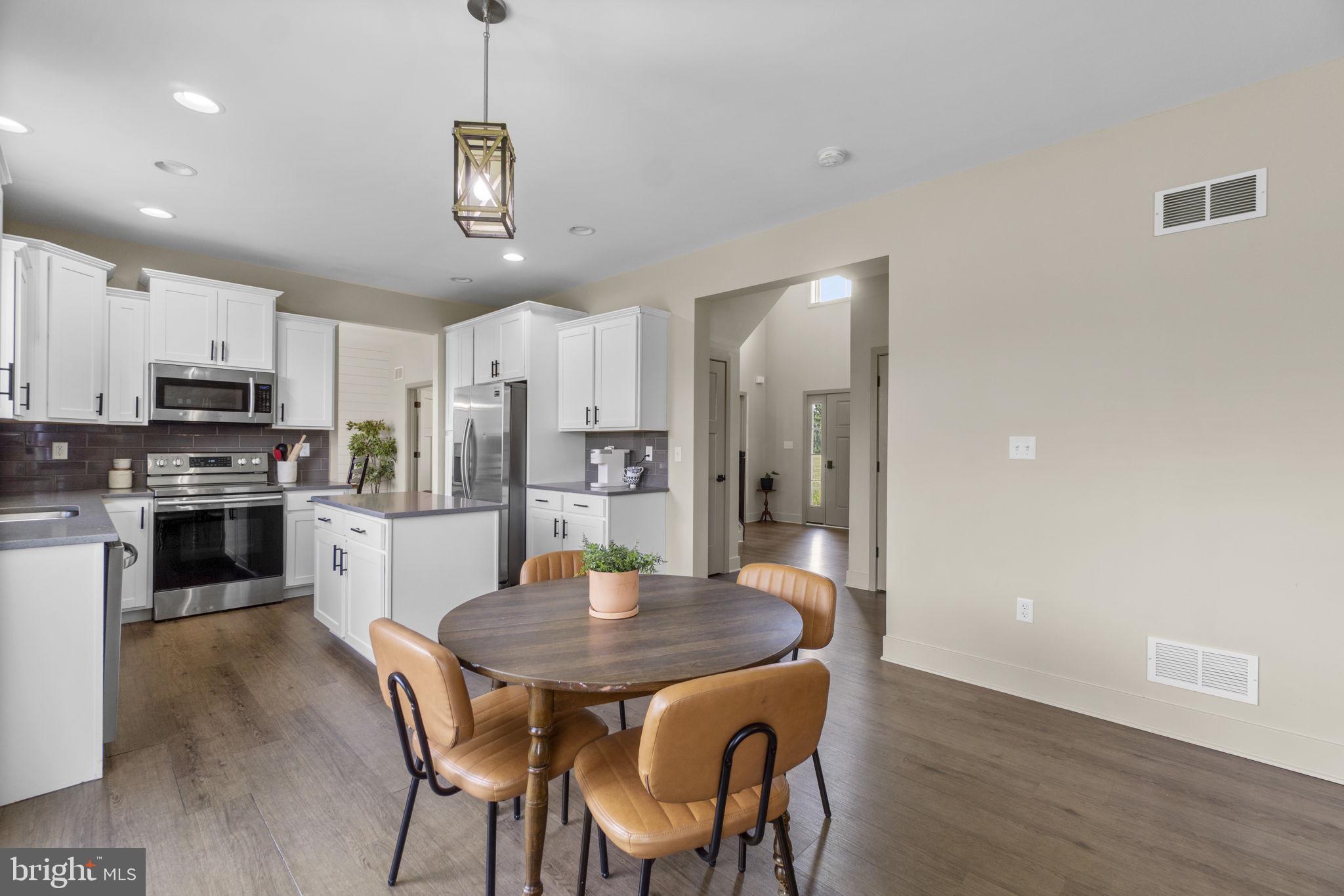 MAJESTIC RIDGE - Residential