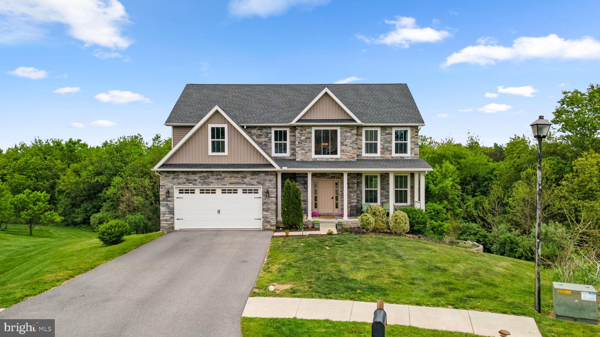 MAJESTIC RIDGE - Residential