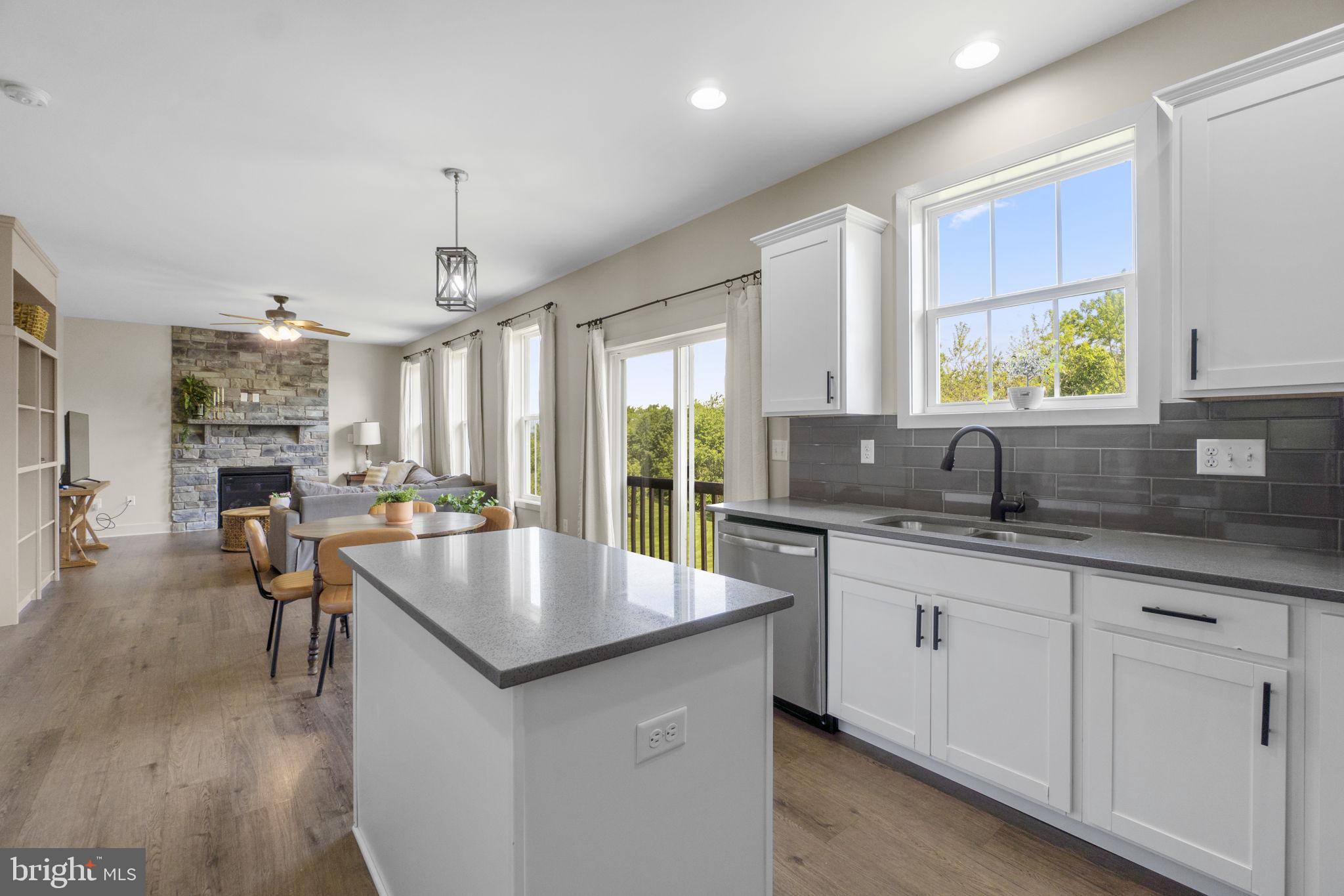 MAJESTIC RIDGE - Residential