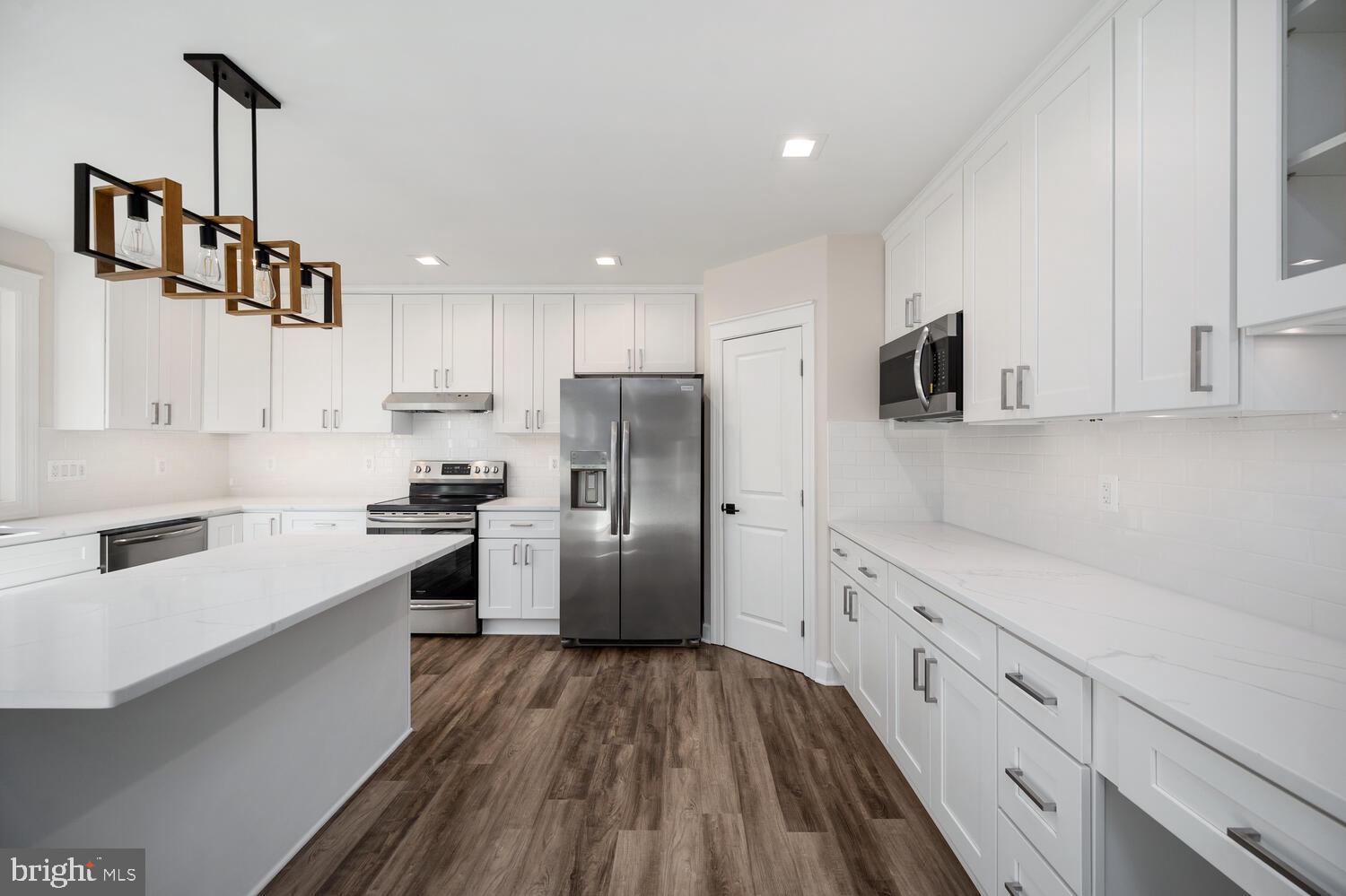 LAKE OF THE WOODS - Residential