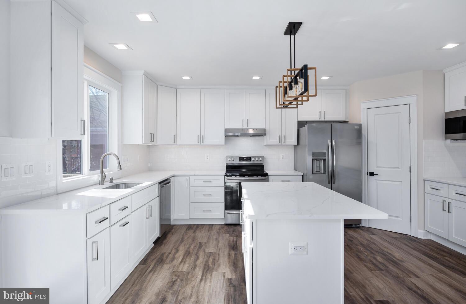 LAKE OF THE WOODS - Residential