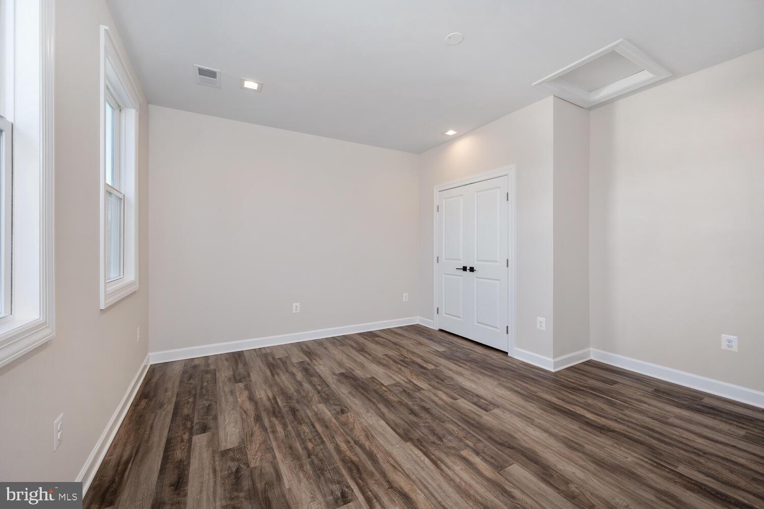 LAKE OF THE WOODS - Residential