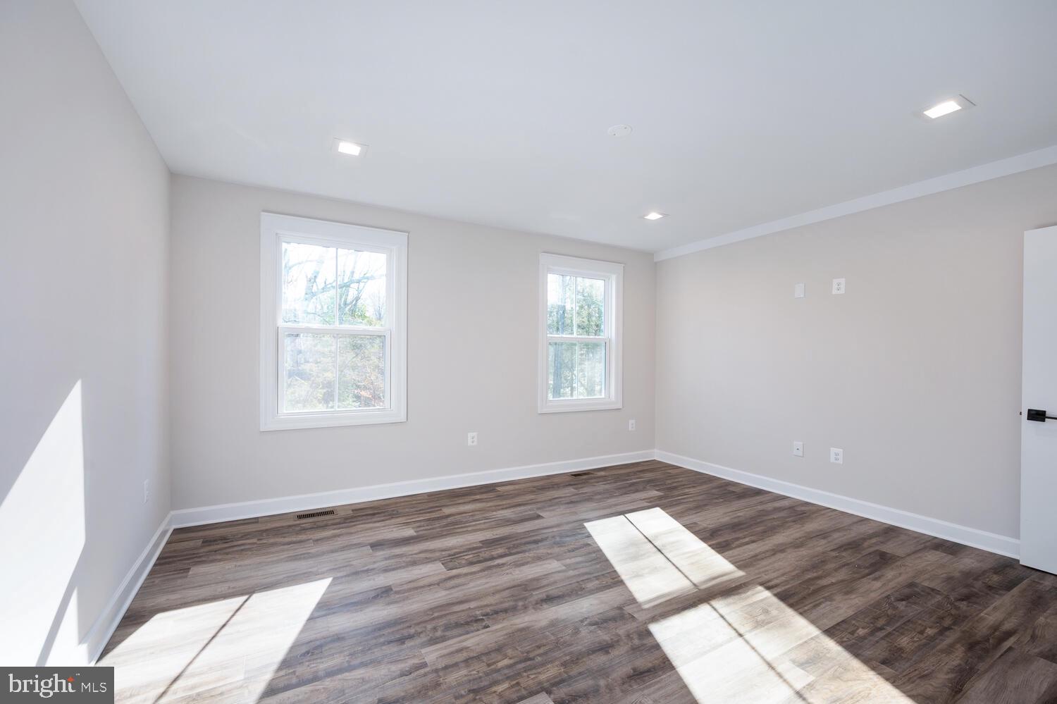 LAKE OF THE WOODS - Residential