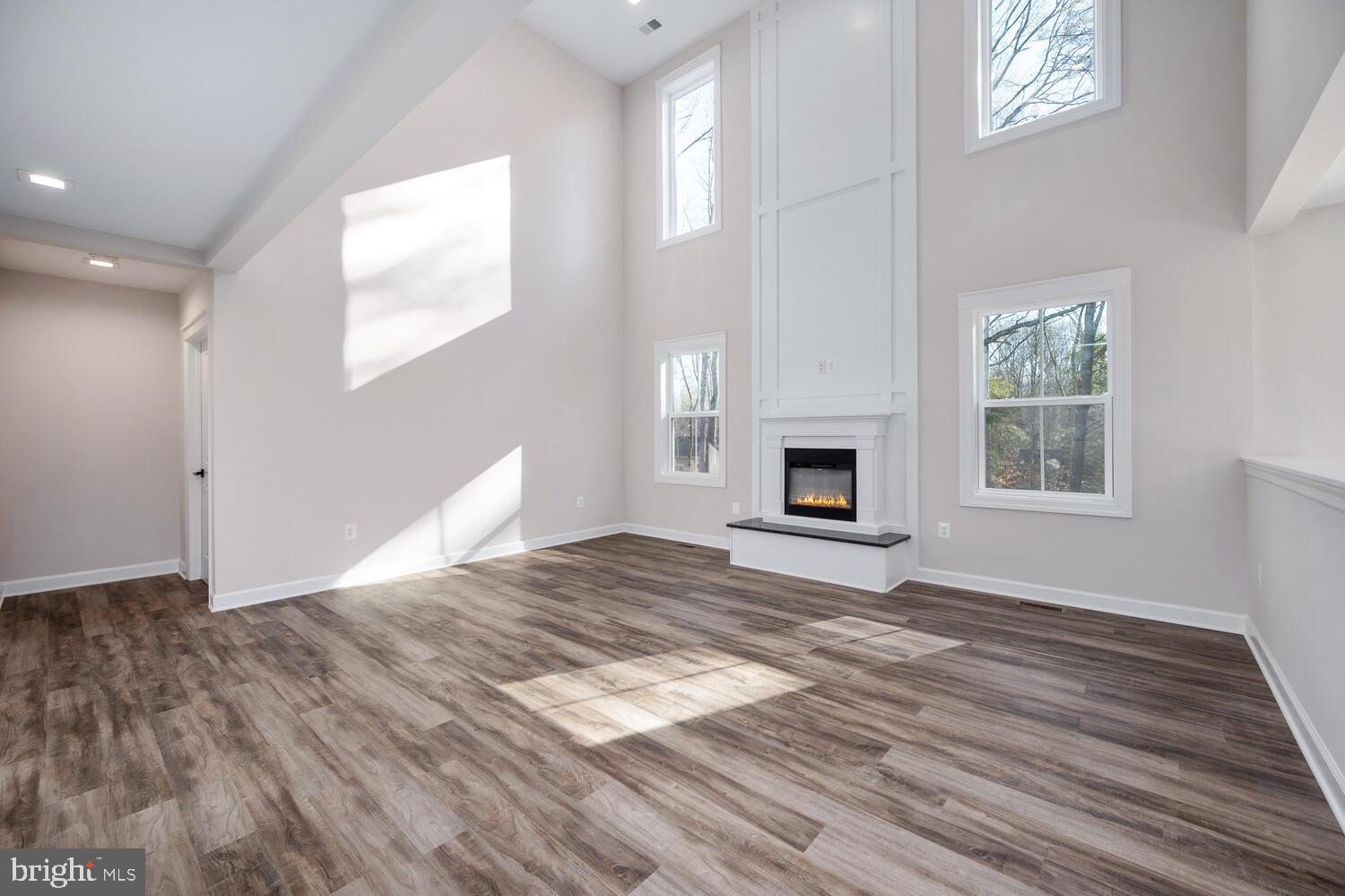 LAKE OF THE WOODS - Residential