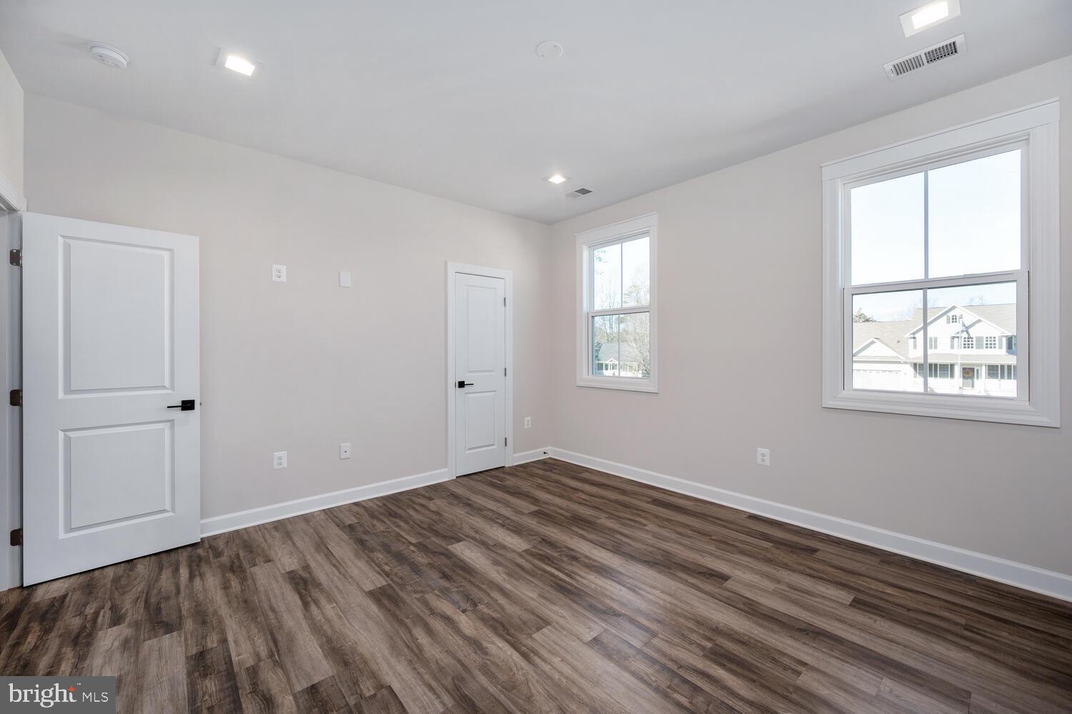 LAKE OF THE WOODS - Residential