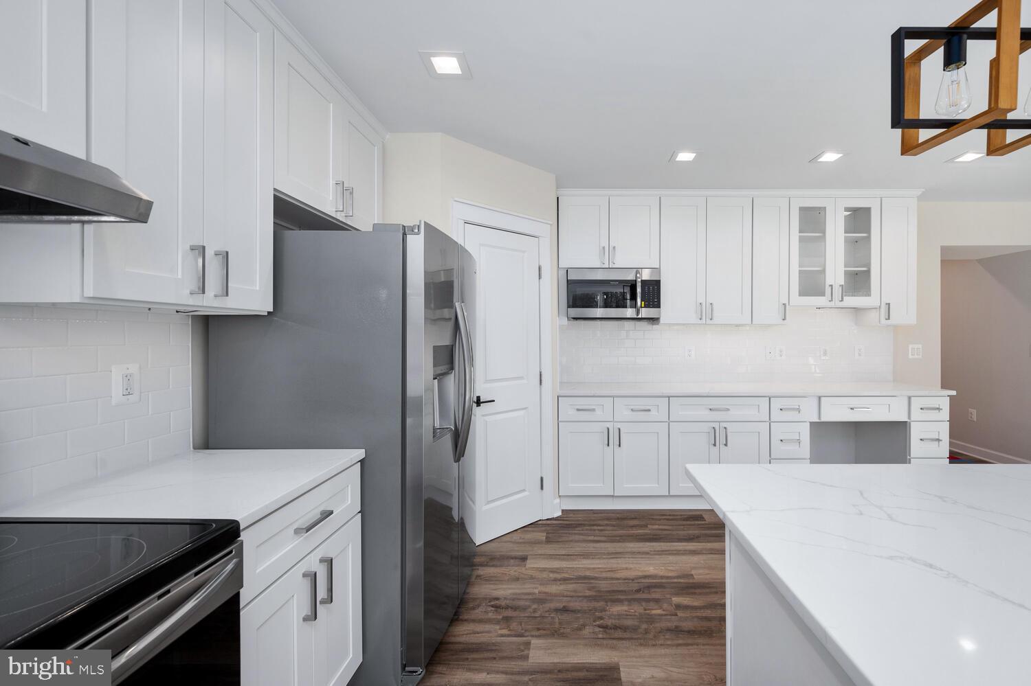 LAKE OF THE WOODS - Residential