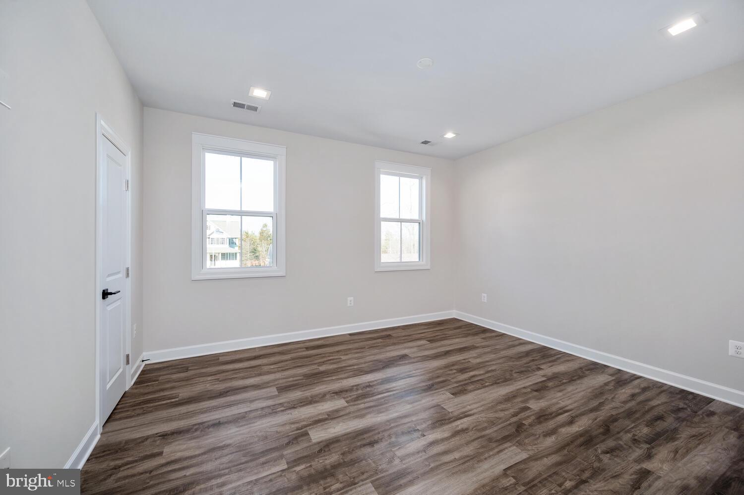 LAKE OF THE WOODS - Residential