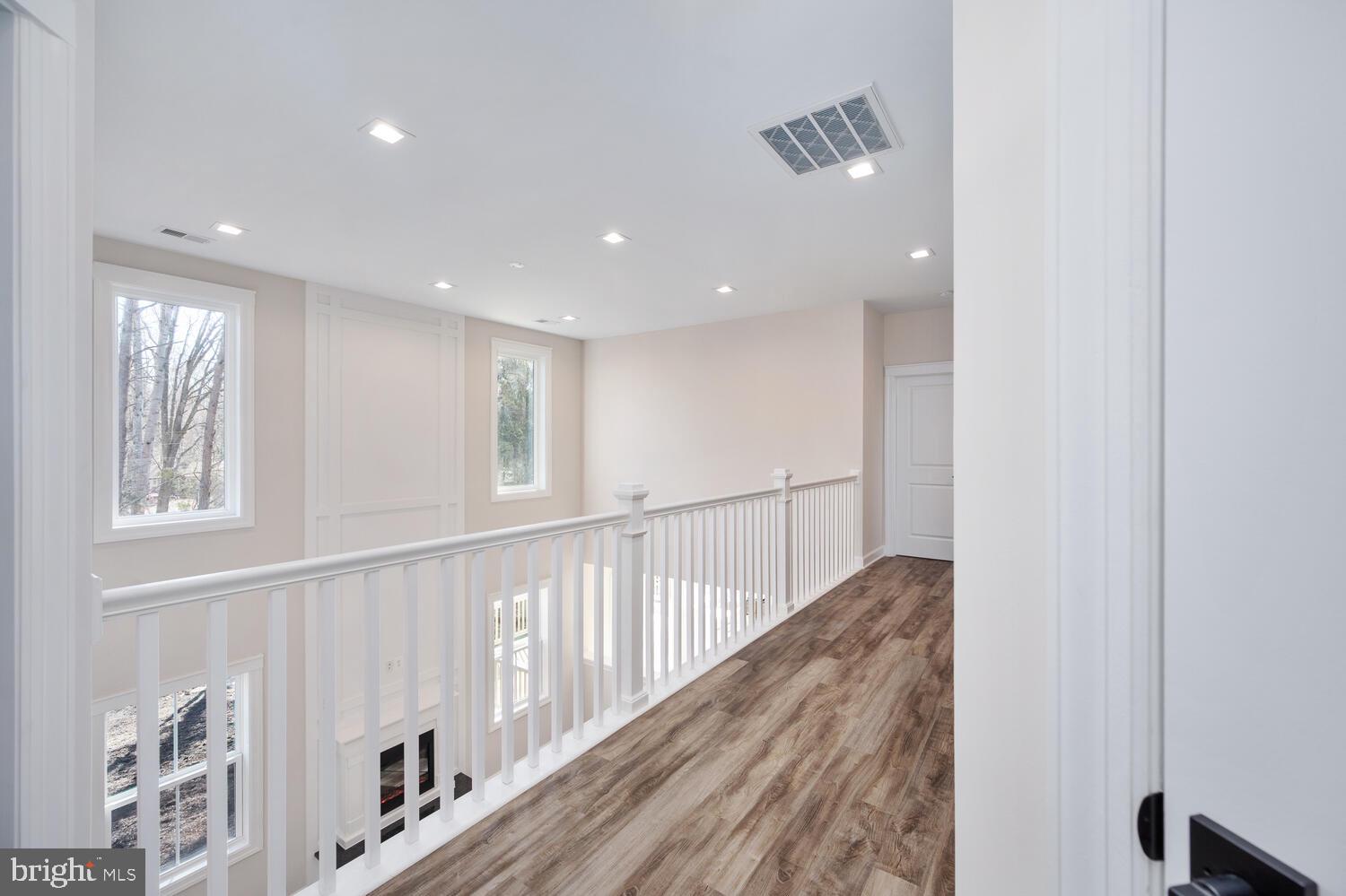 LAKE OF THE WOODS - Residential