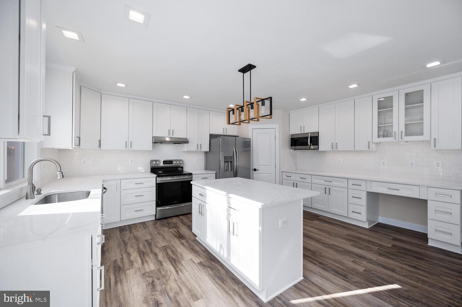 LAKE OF THE WOODS - Residential