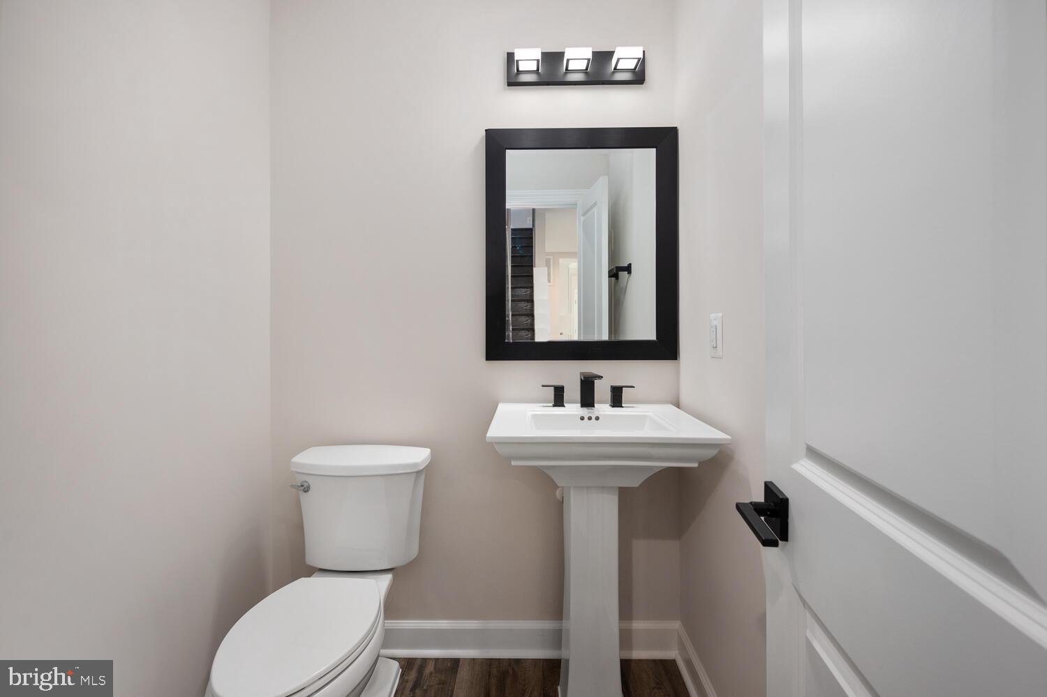 LAKE OF THE WOODS - Residential