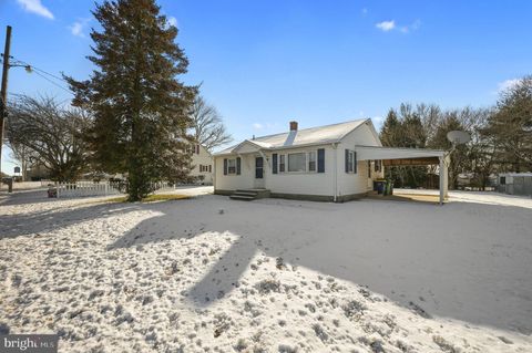 Photo of 96 Lochmeath Way, DOVER, DE 19904 (MLS # DEKT2043314)