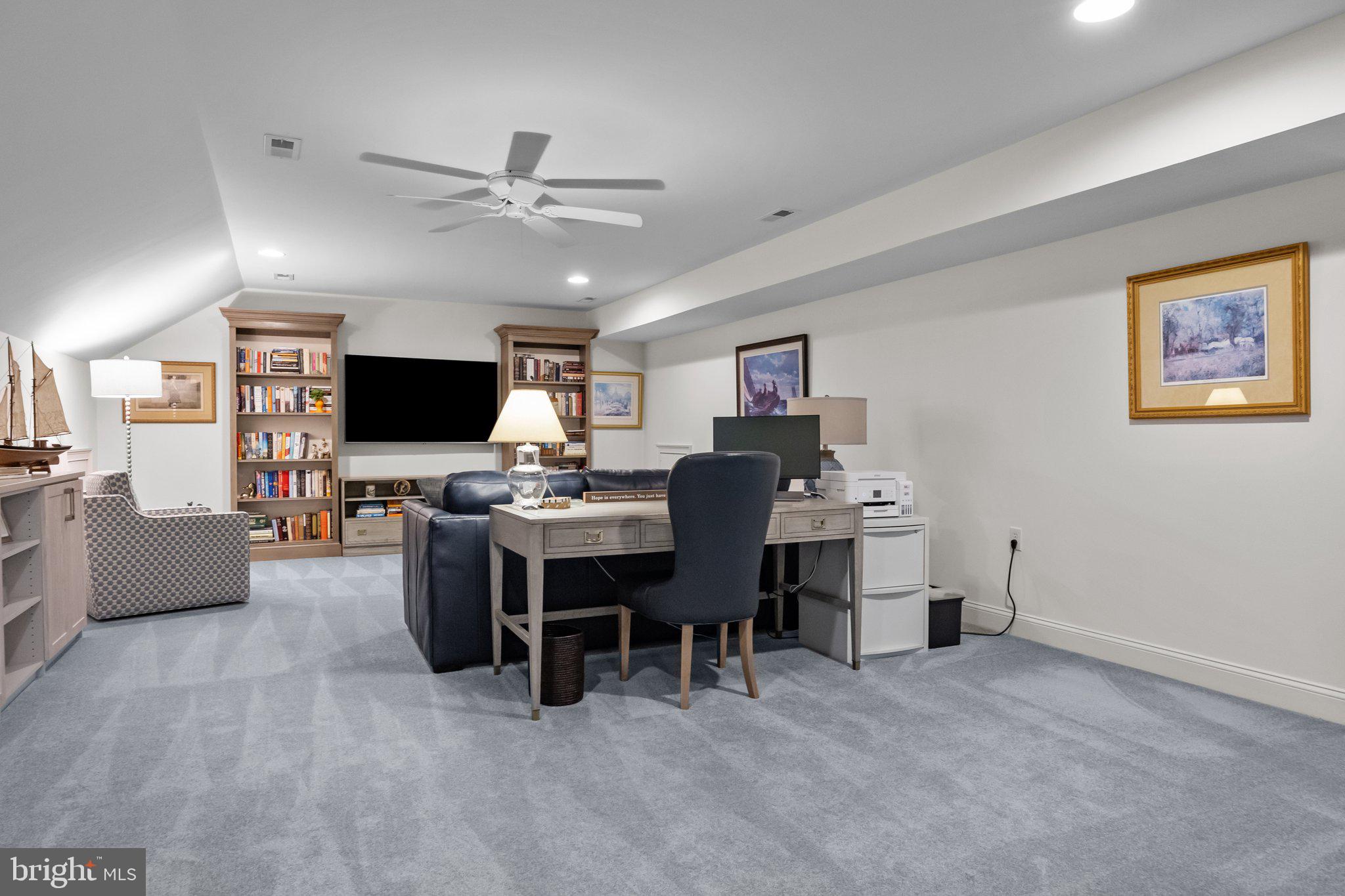 DELANCEY COURT - Residential