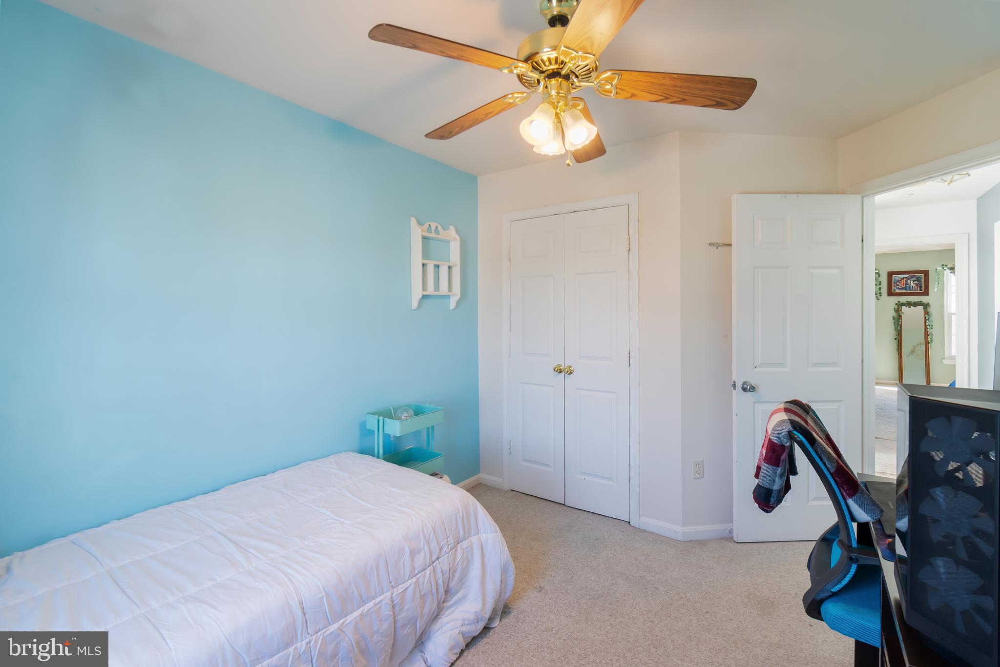 SEVEN OAKS - Residential