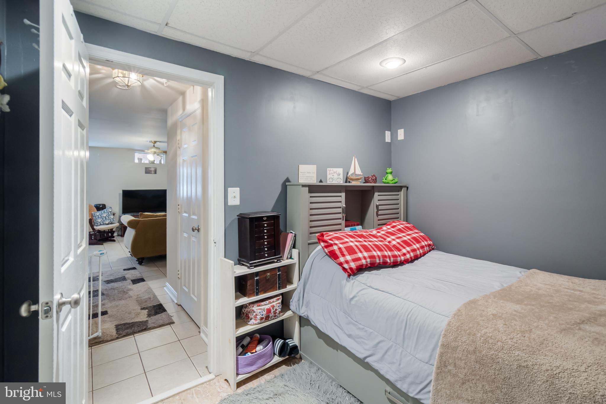 SEVEN OAKS - Residential