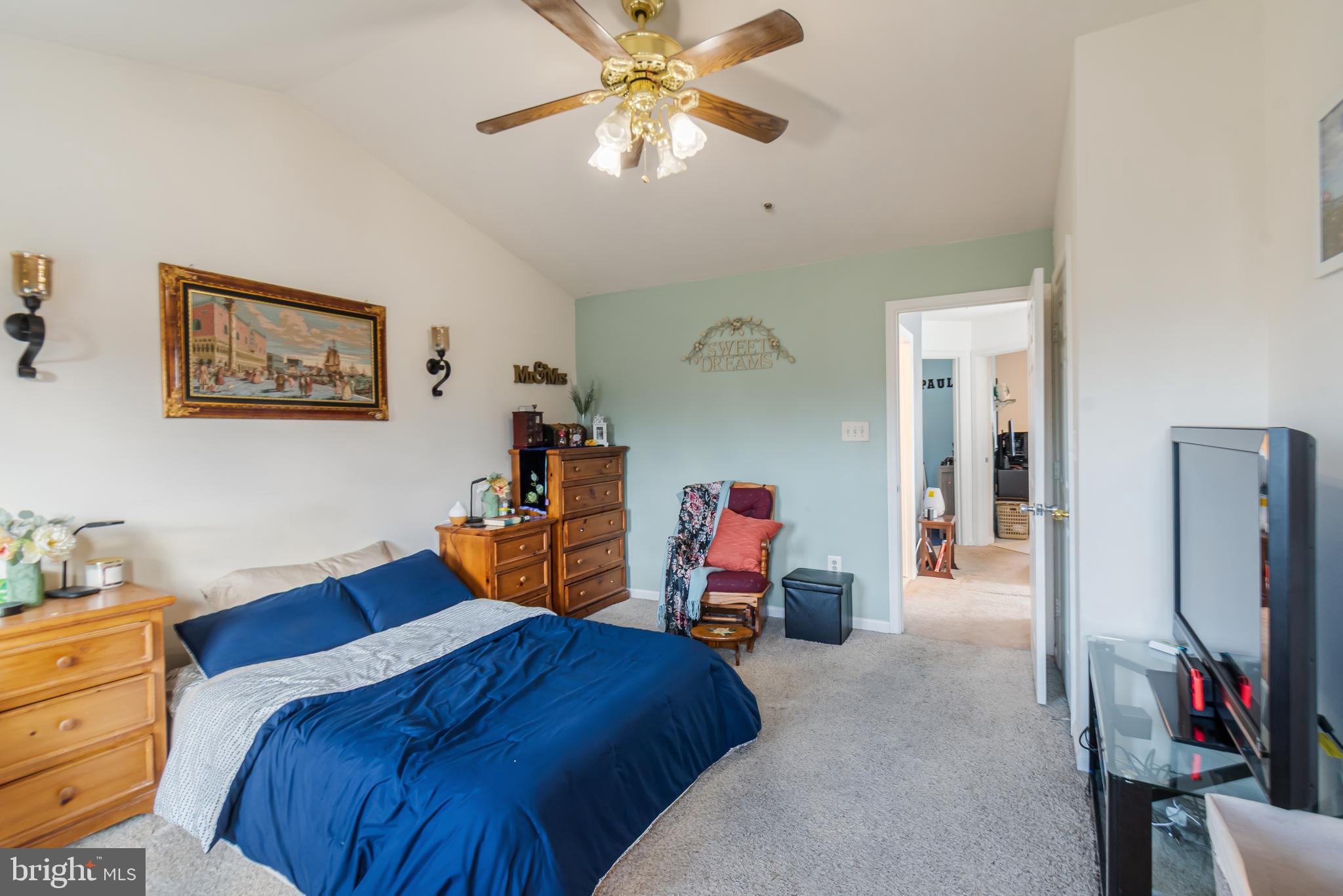 SEVEN OAKS - Residential