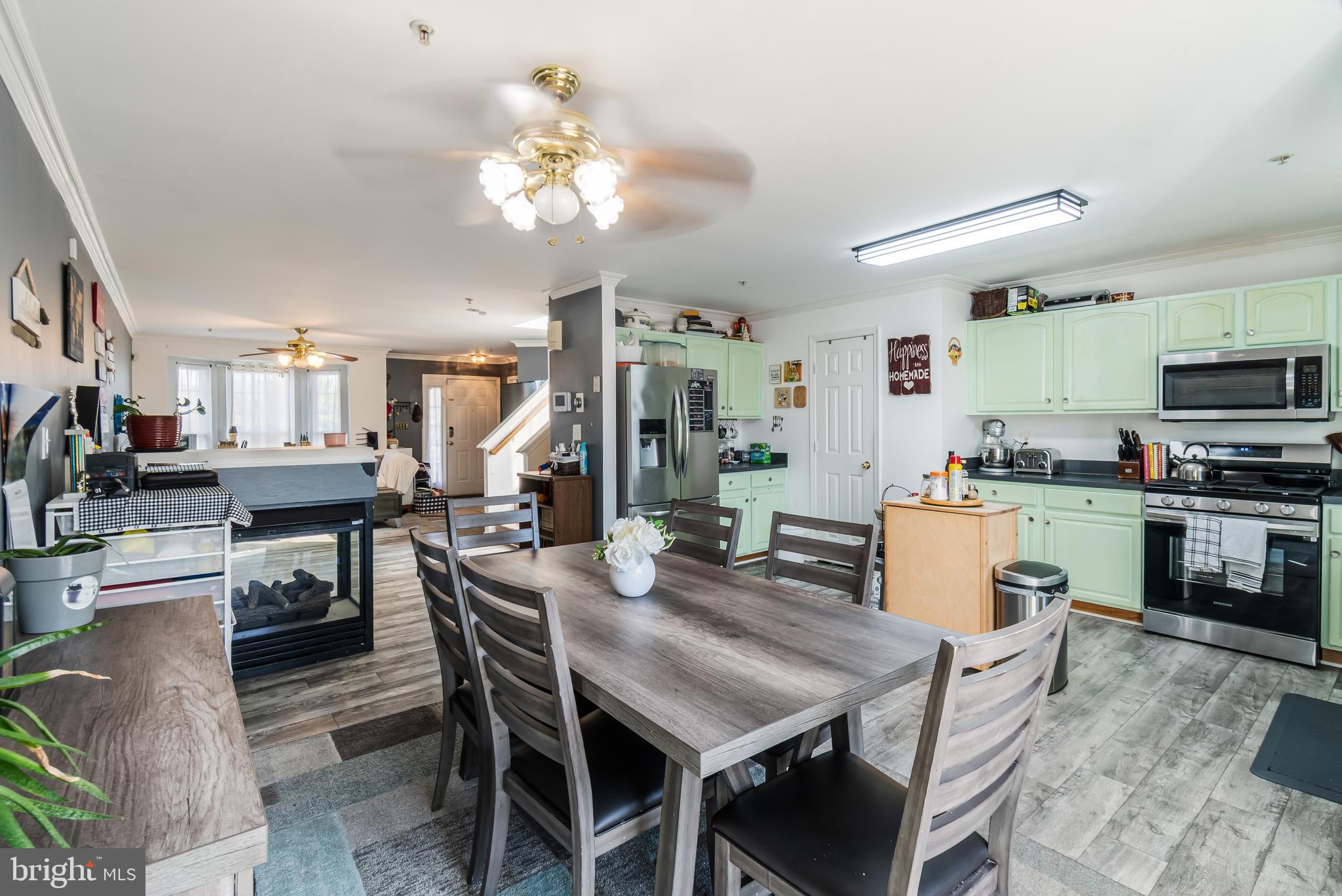 SEVEN OAKS - Residential