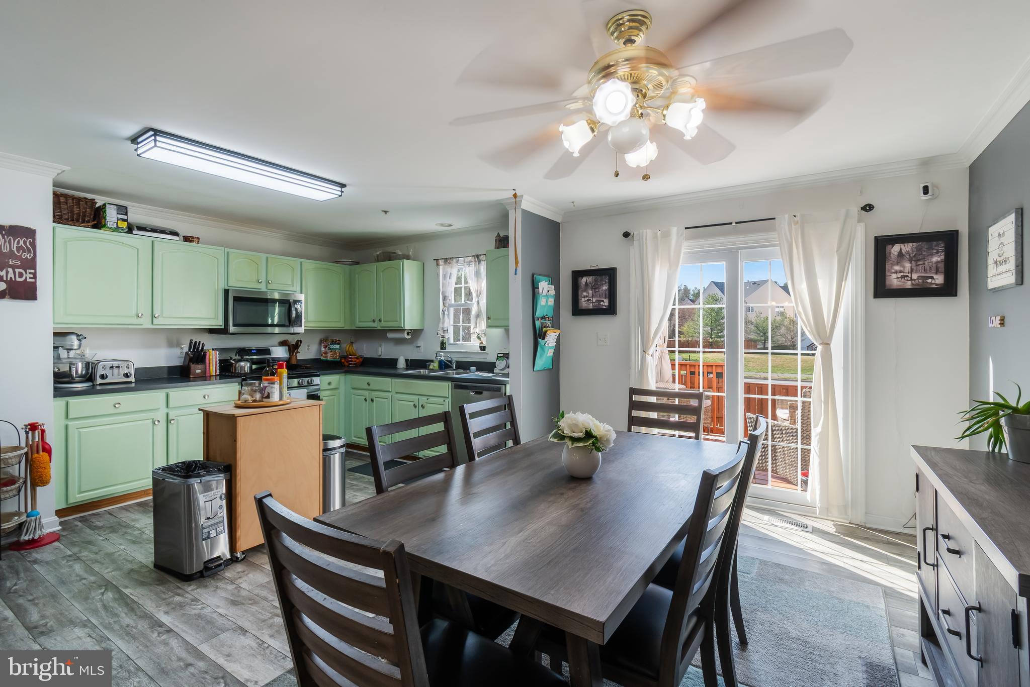 SEVEN OAKS - Residential