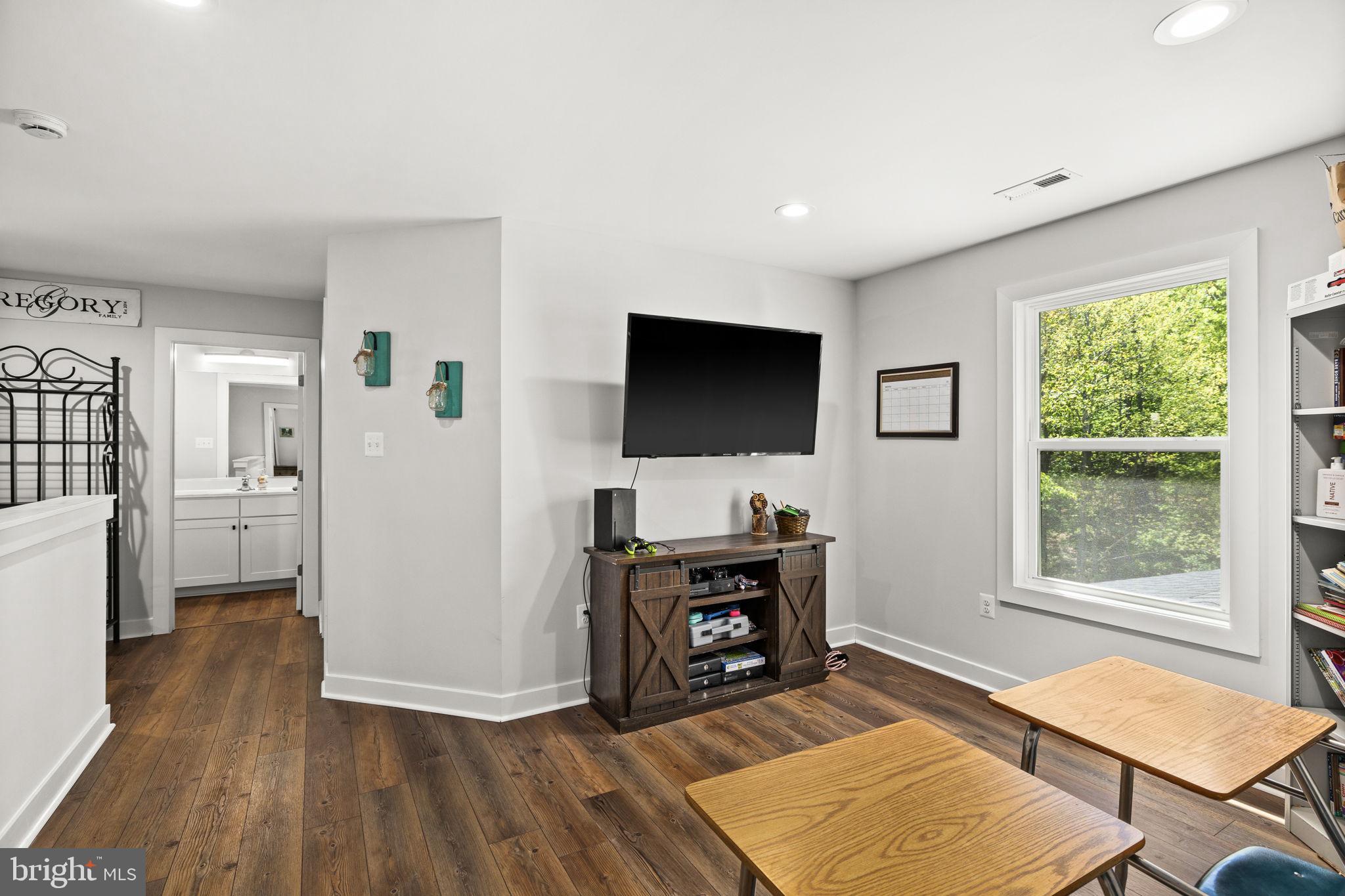 WALKERS BRANCH ESTATES - Residential