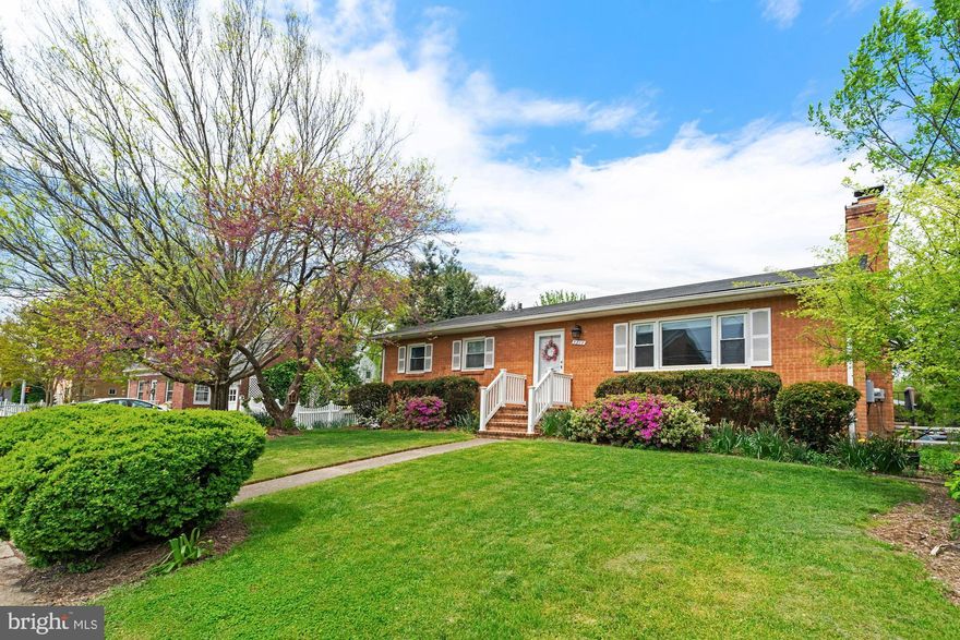 So much house-so close in!  3-4++  bedrooms,  3 full baths (1 is the master bath) + walk-out lower level with spacious recreation room, 4th bedroom, office/guest room, full bath and ample storage room for all your  " stuff"! Refinished hardwood floors throughout the main level, 2 fireplaces, updated kitchen!  Fenced-in rear yard (with garden area), relaxing side patio, many and varied plantings/landscaping, driveway + street parking,  plus home sides to a cul-de-sac!  Windows & front door, roof, driveway, fencing, bathrooms, lower level carpeting , refrigerator, dishwasher, brick steps and walkway replaced in past 7 years, plus  master bath totally renovated!  Attractive front door + storm door replaced.   Metro bus stop literally steps away on S Glebe Road and a swift ride to the Ballston Metro, eateries/shopping, etc.  Pentagon City, Shirlington, Orange Line Corridor with all its restaurants/ shops  & happening spots rightby - hop a bus or short drive away.  Proximate to Georgetown, Old Town Alexandria, National Airport, Crystal City/INOVA hospital/ major arteries /trails - pretty much everything you would want is all close by.  Throw away your car keys when you buy this updated and inviting residence!