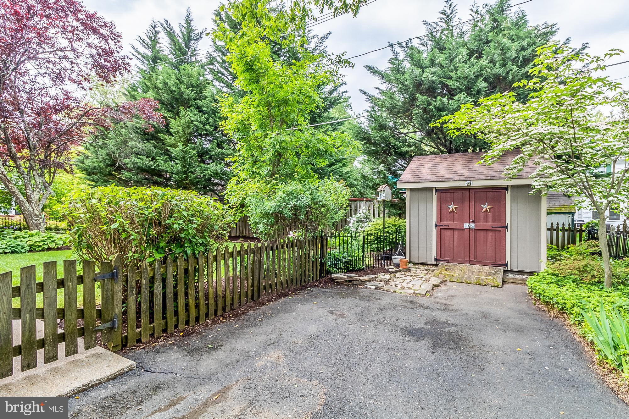 STONELEIGH - Residential