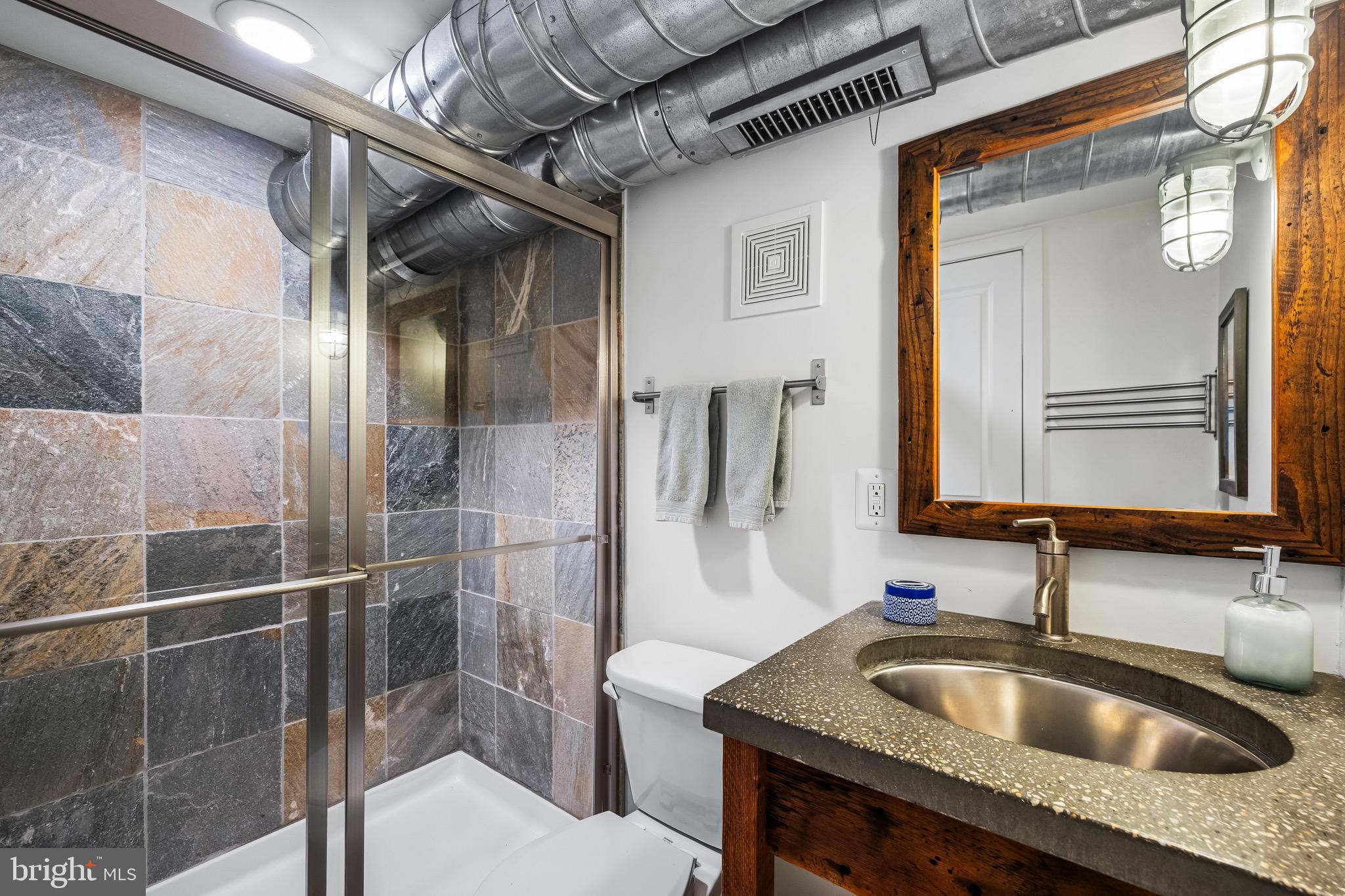 LOCUST POINT - Residential