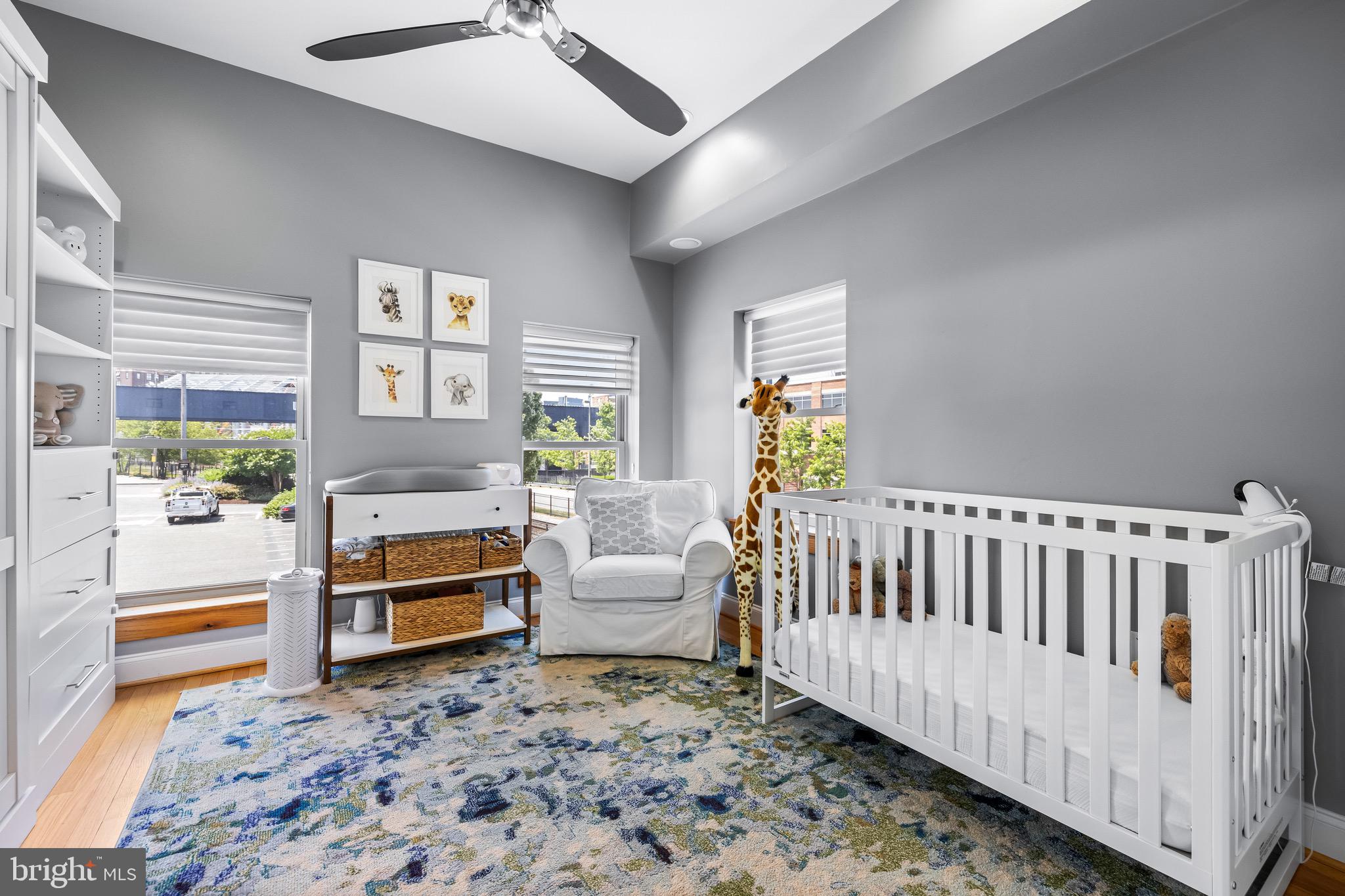 LOCUST POINT - Residential