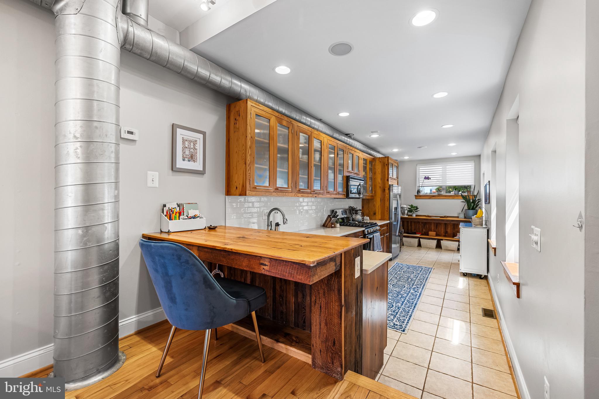 LOCUST POINT - Residential