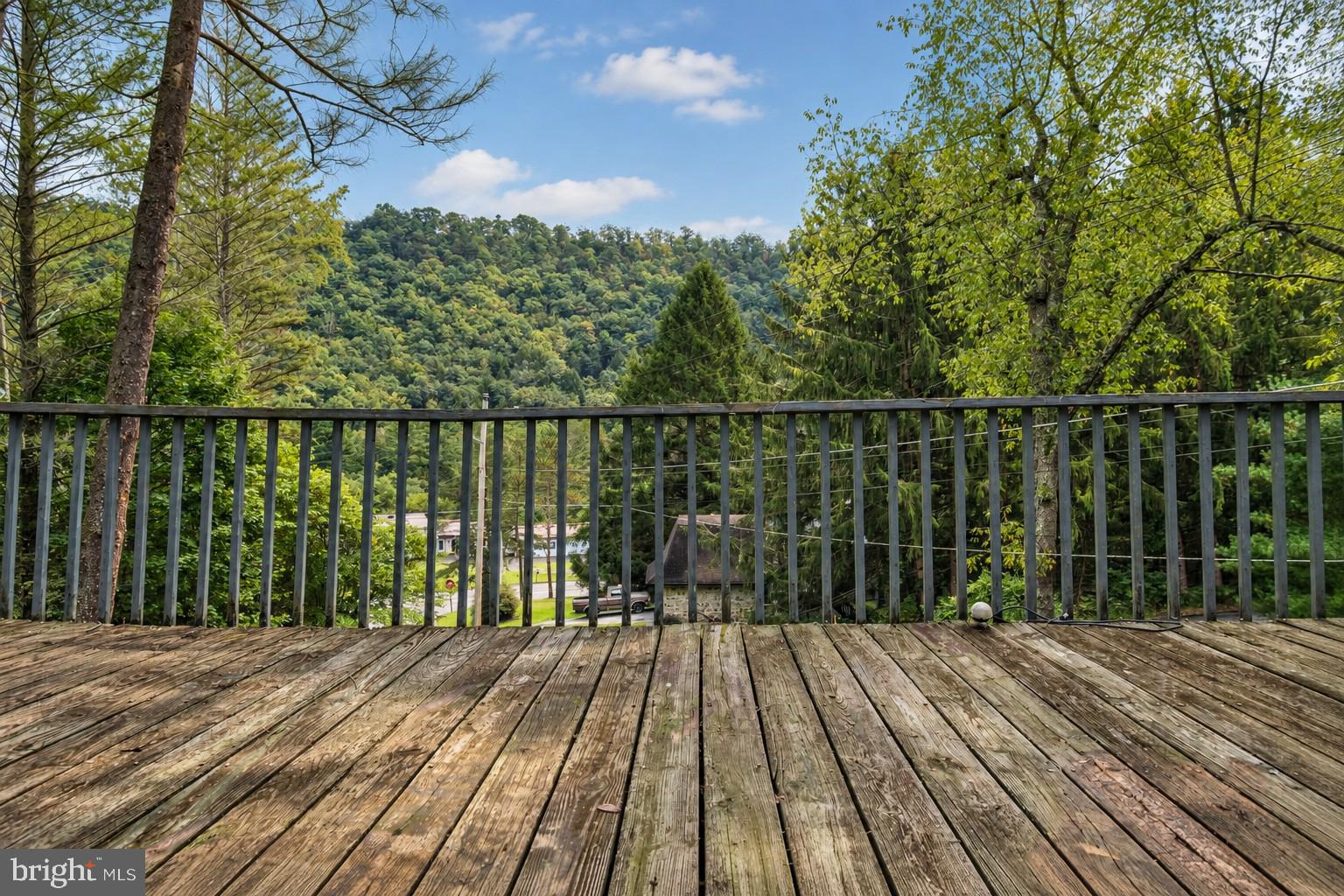 8475 RIDGEVIEW ROAD