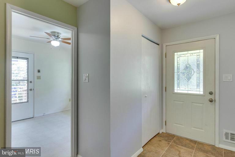 SURREY SQUARE - Residential Lease