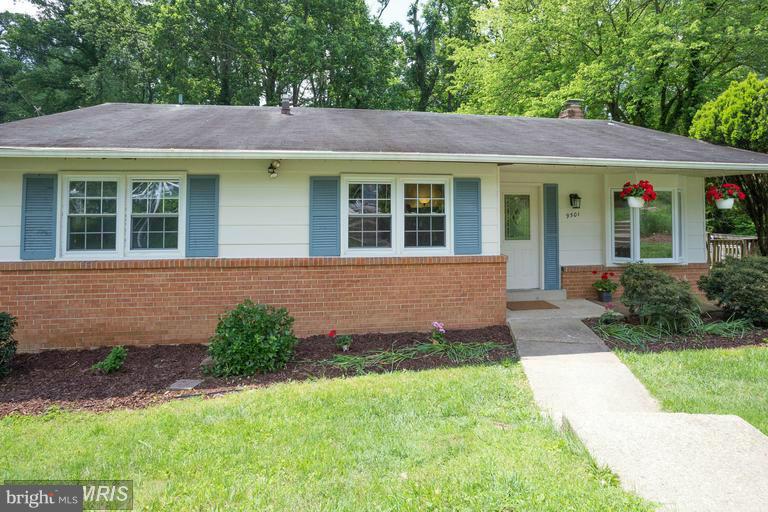 SURREY SQUARE - Residential Lease