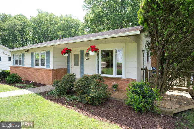 SURREY SQUARE - Residential Lease