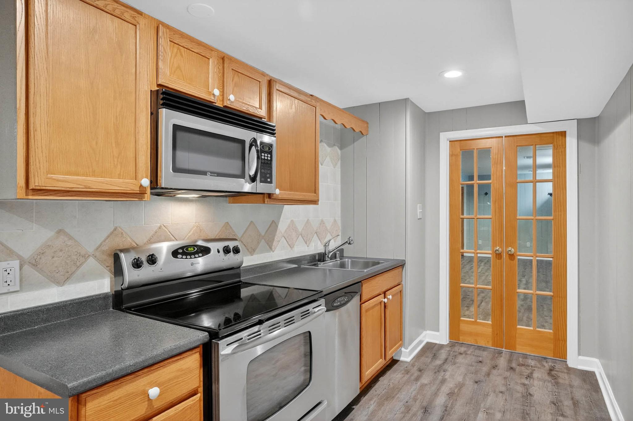 HERITAGE HILL - Residential