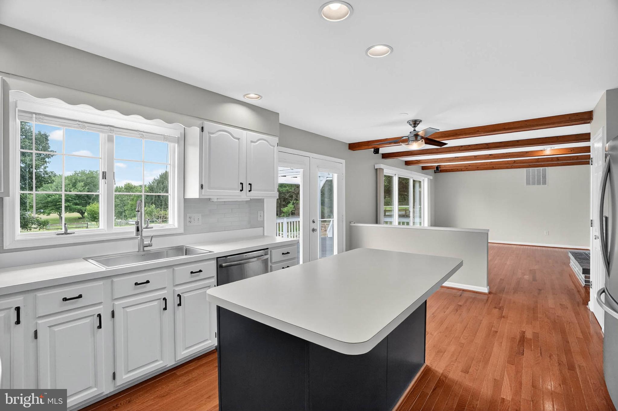 HERITAGE HILL - Residential