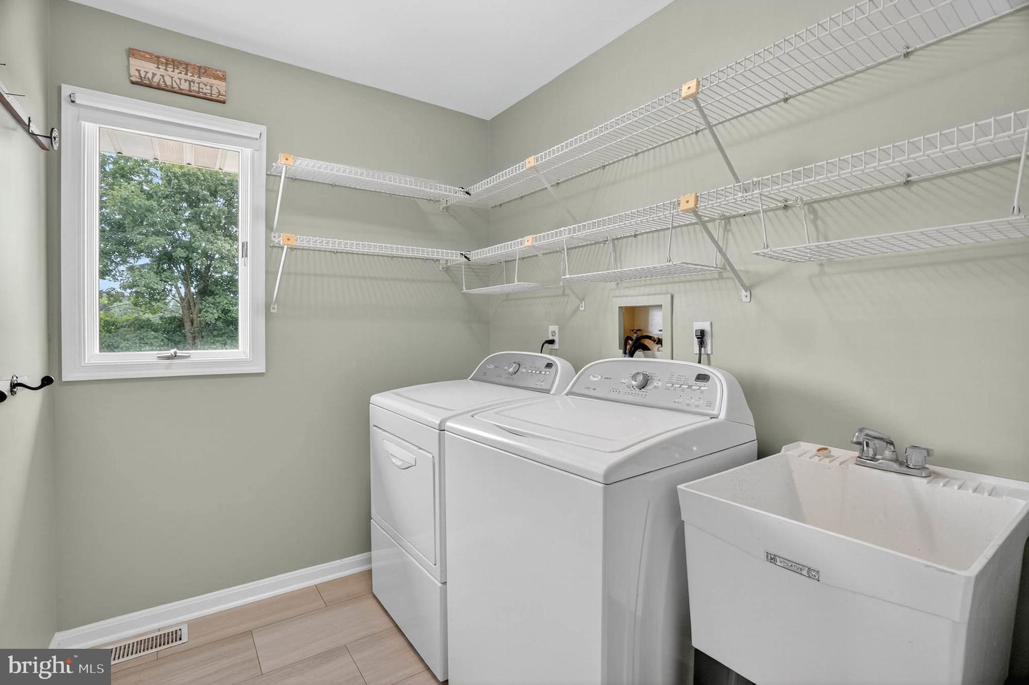 HERITAGE HILL - Residential