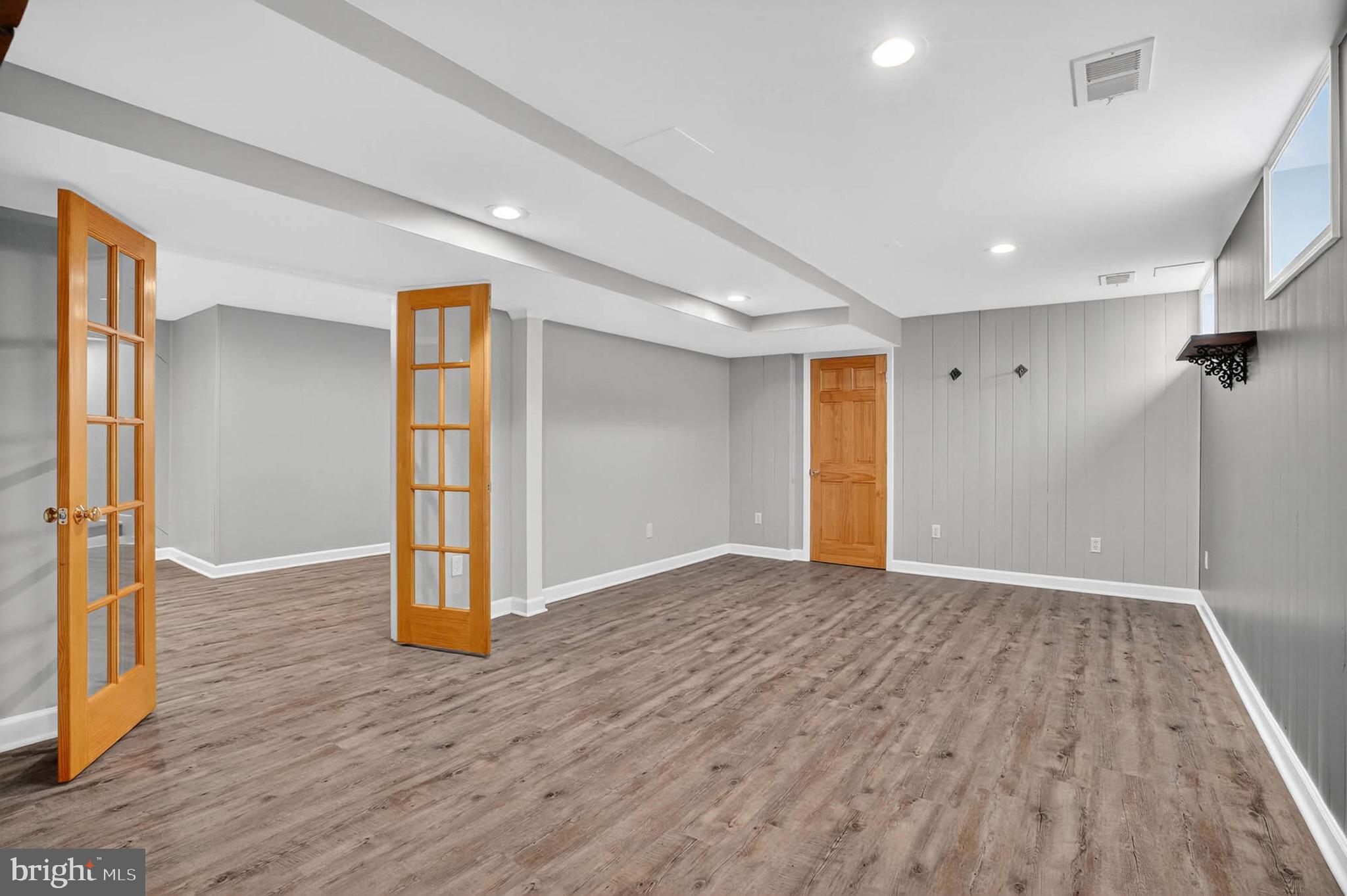 HERITAGE HILL - Residential