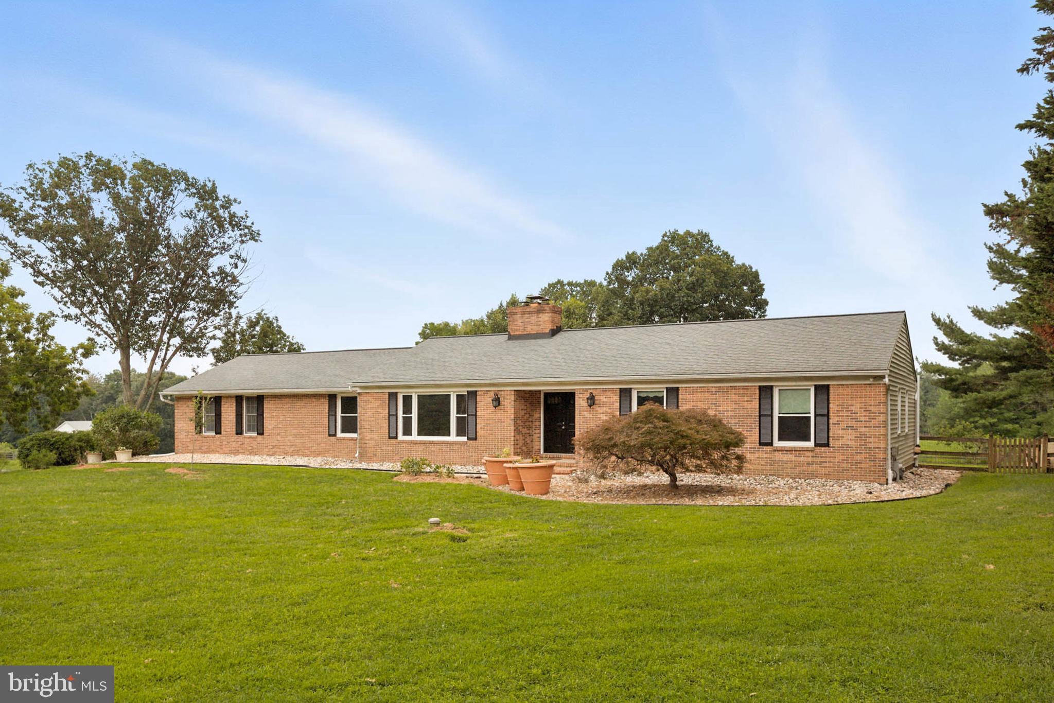 HERITAGE HILL - Residential