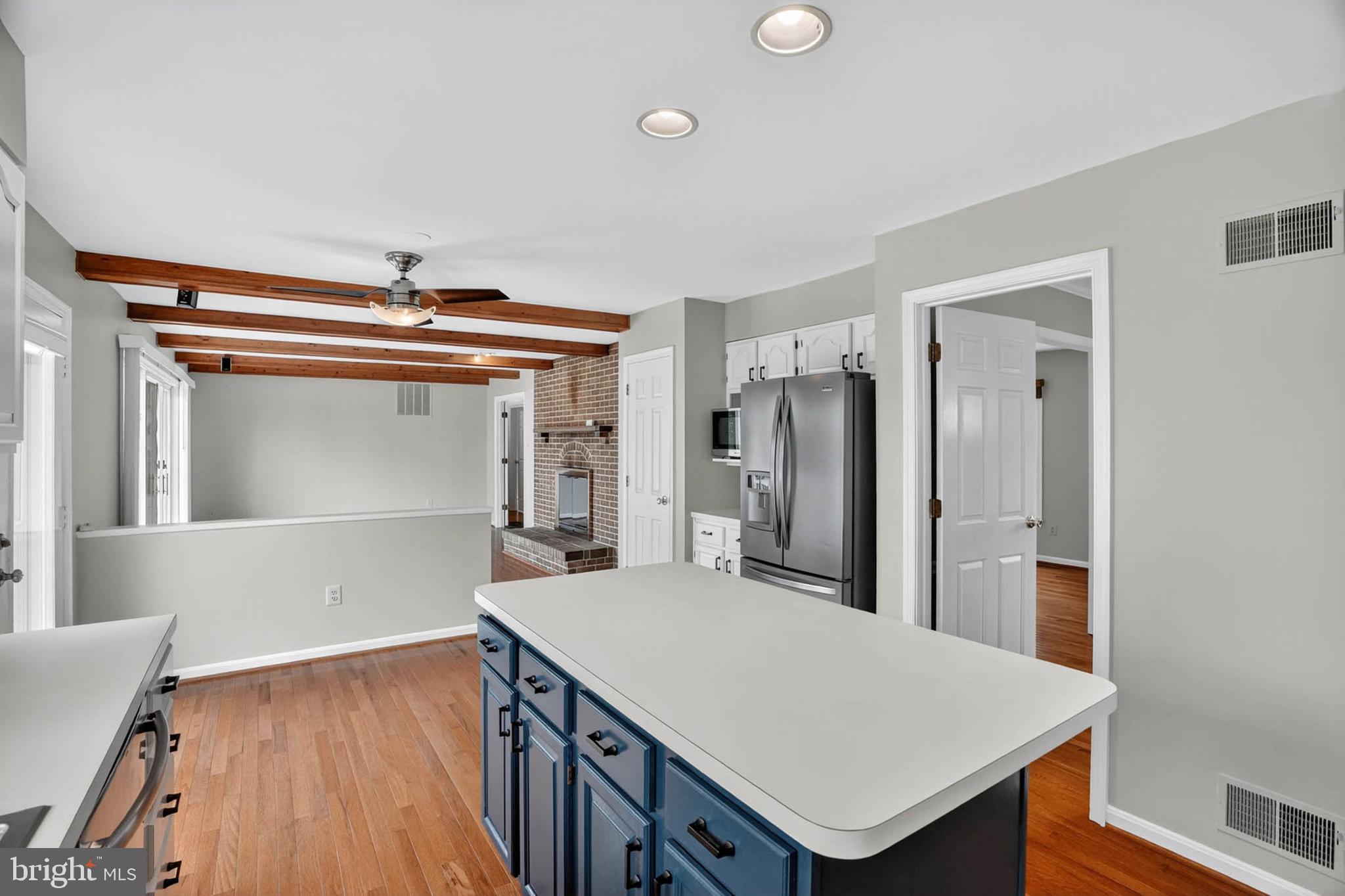 HERITAGE HILL - Residential