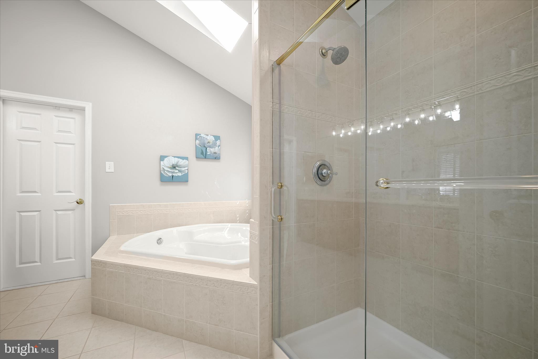 VILLAGE OF HICKORY RIDGE - Residential