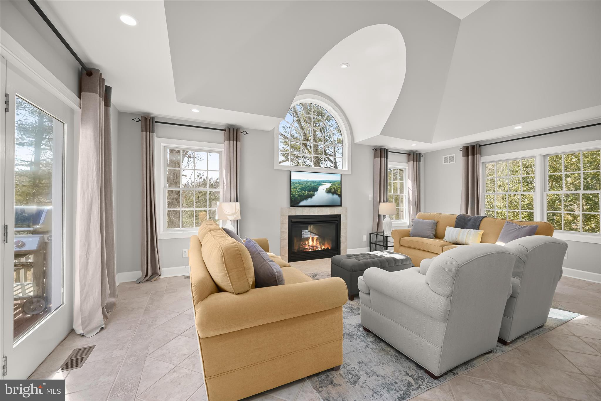 VILLAGE OF HICKORY RIDGE - Residential