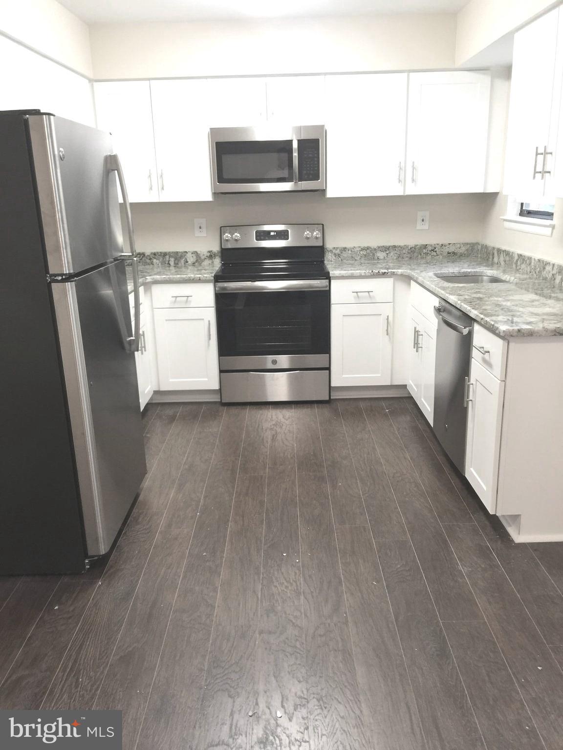 GROSVENOR MEWS - Residential Lease