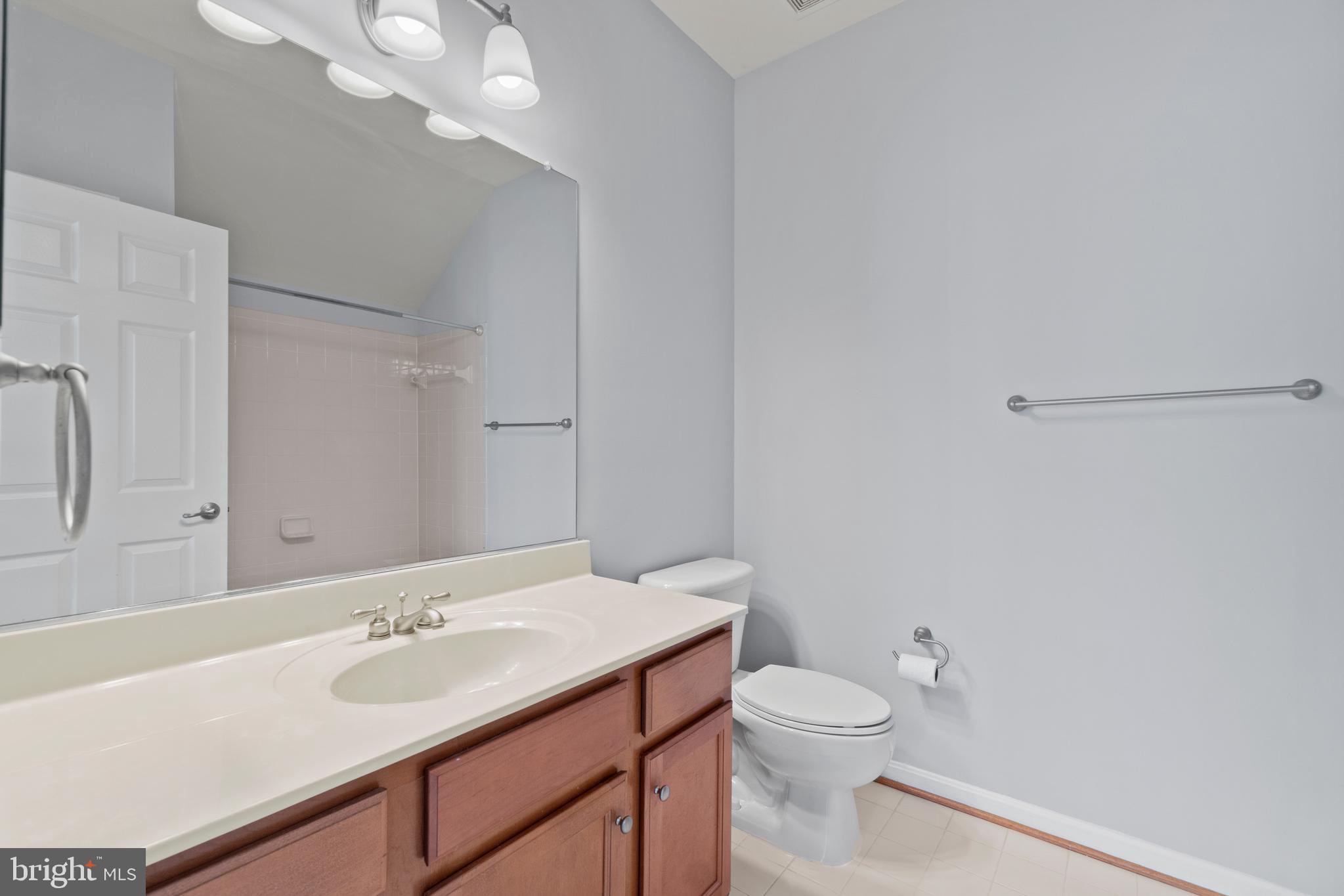 VILLAGE AT LORTON VALLEY - Residential Lease