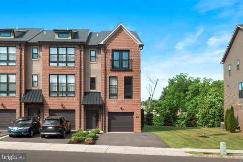 Townhouse For Sale - 14 Diana Lane<br/> FEASTERVILLE TREVOSE, PA 19053