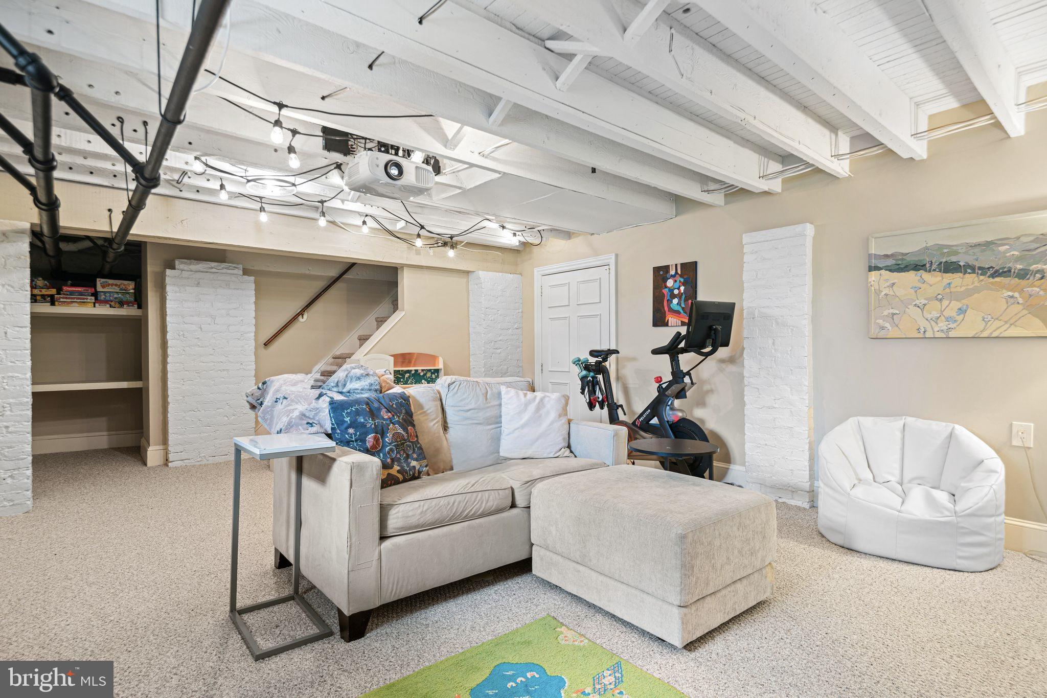 BRYN MAWR - Residential