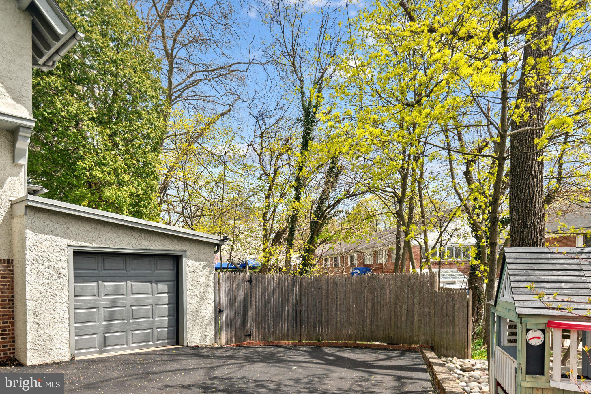 BRYN MAWR - Residential